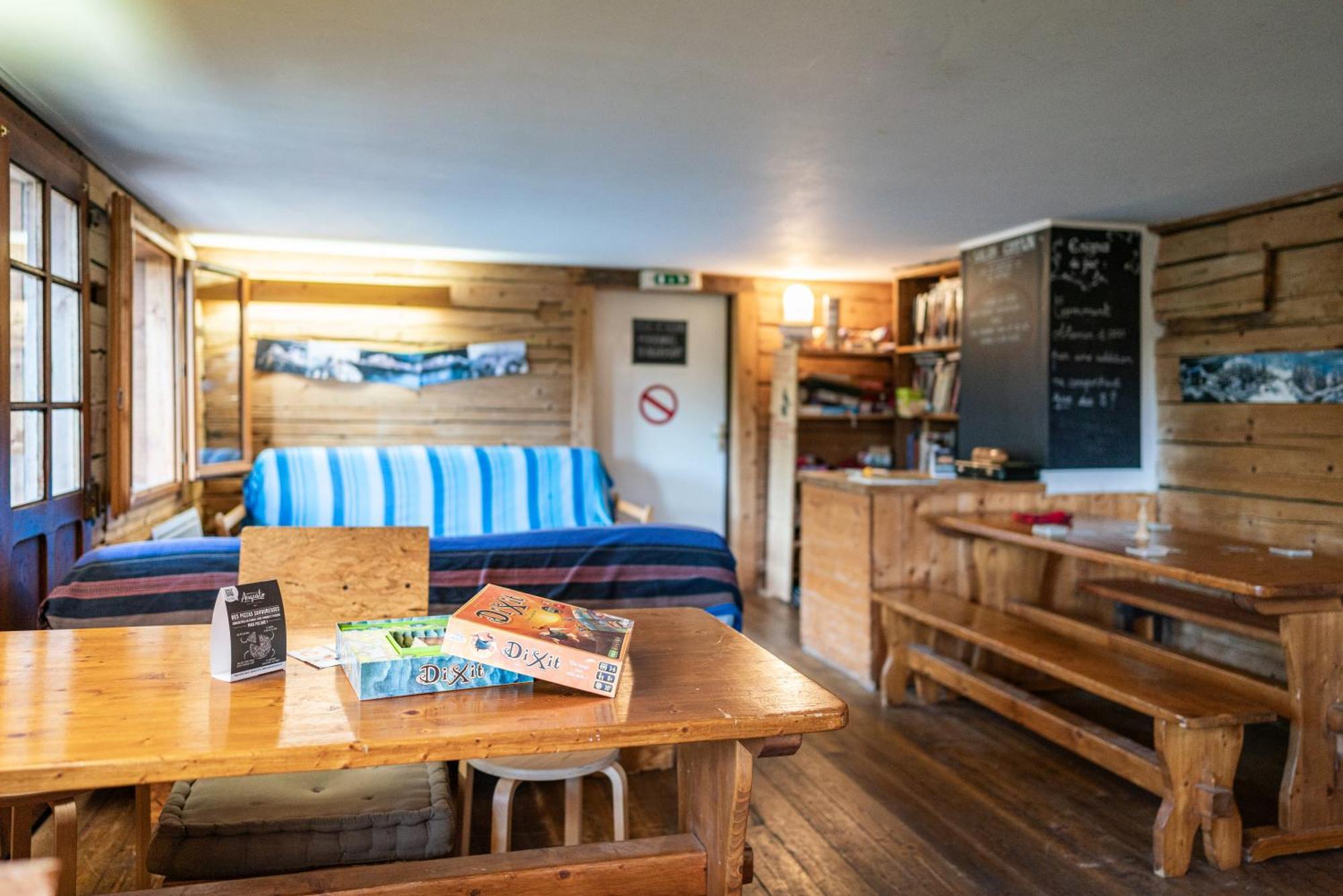 Auberge De Jeunesse Hi La Clusaz Kültér fotó