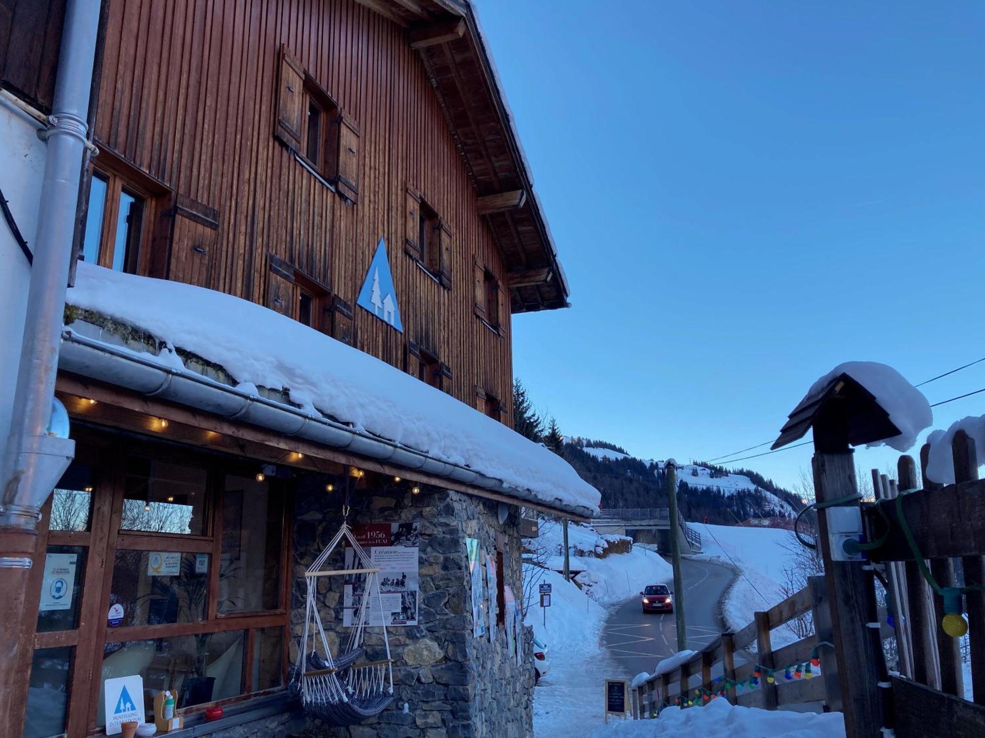 Auberge De Jeunesse Hi La Clusaz Kültér fotó