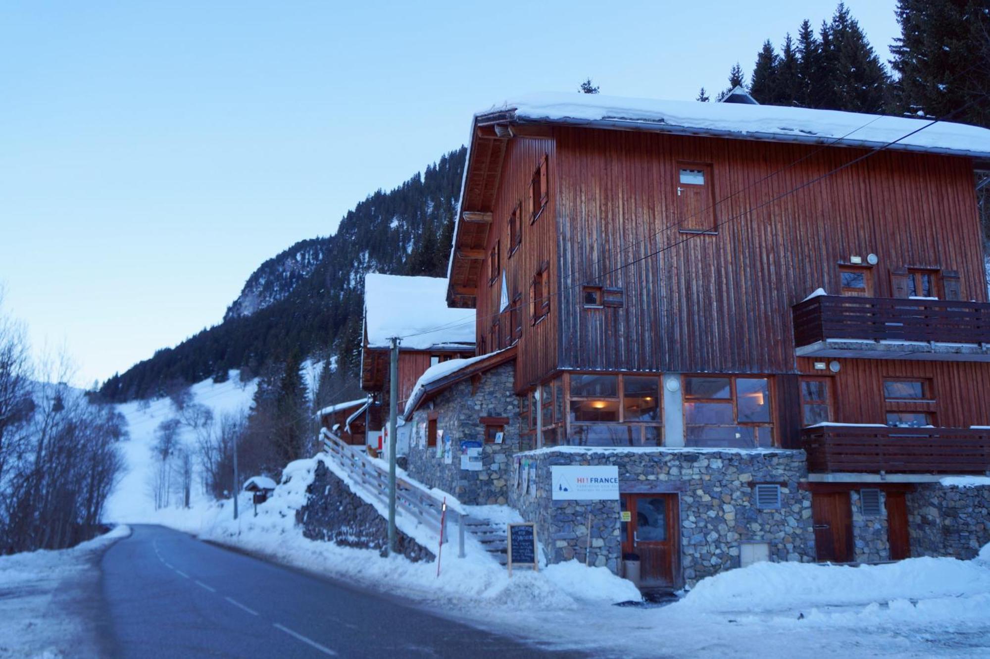 Auberge De Jeunesse Hi La Clusaz Kültér fotó